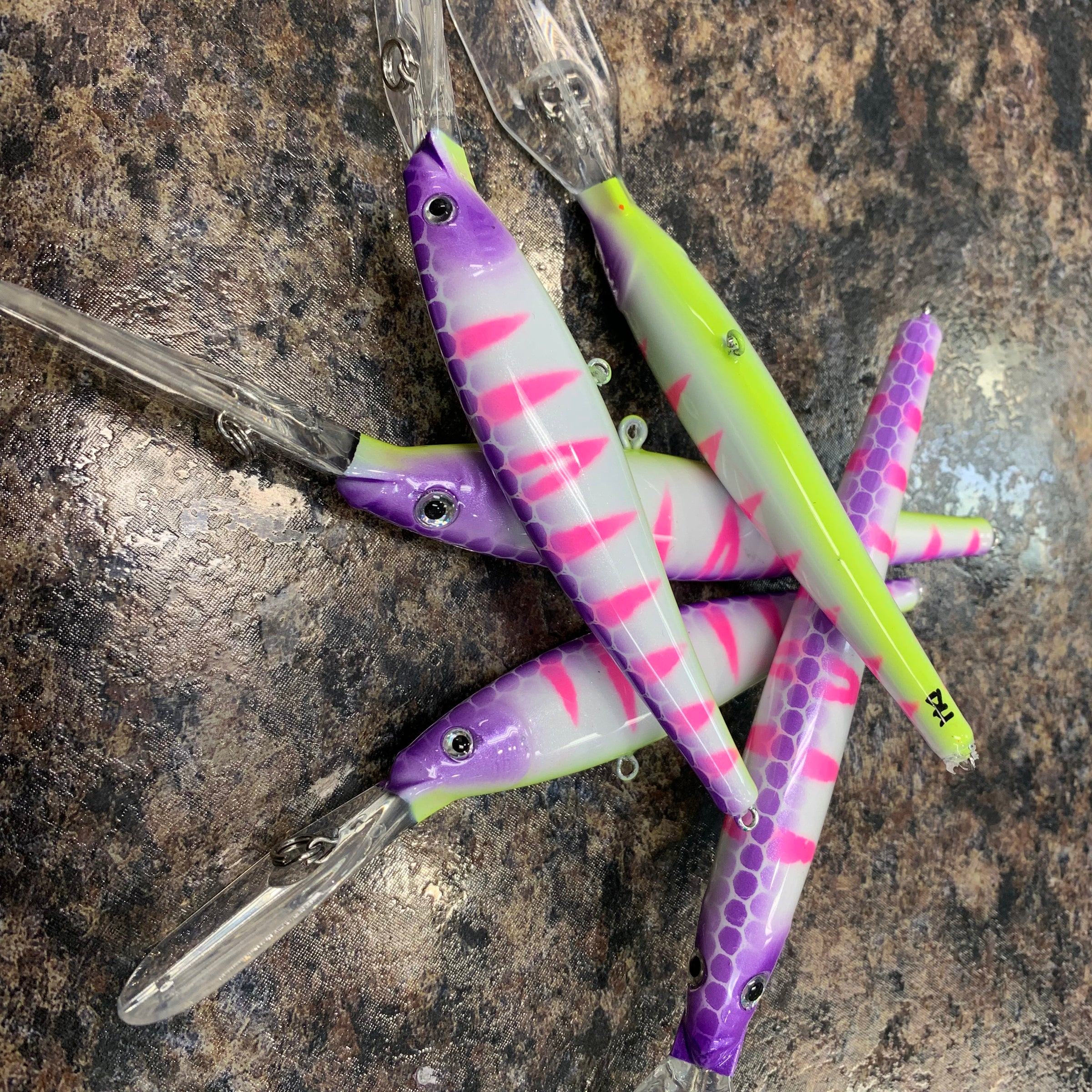 Custom Painting Walleye Tackle - Crankbaits, Spoons & Blades – DH
